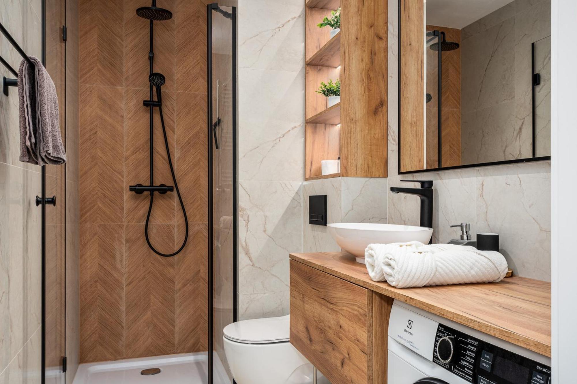 Wola Tower Deluxe Separate Bedroom With Free Garage - By Perfect * Warszawa
