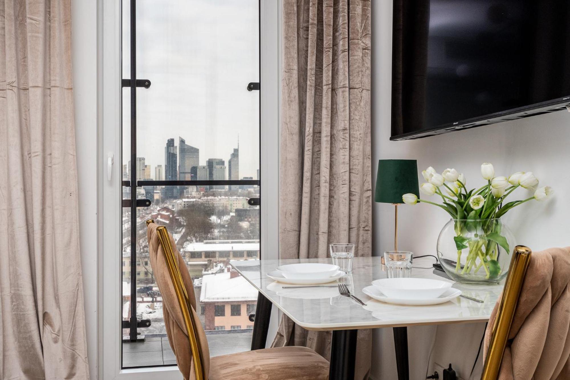 Apartament Wola Tower Deluxe Separate Bedroom With Free Garage - By Perfect
