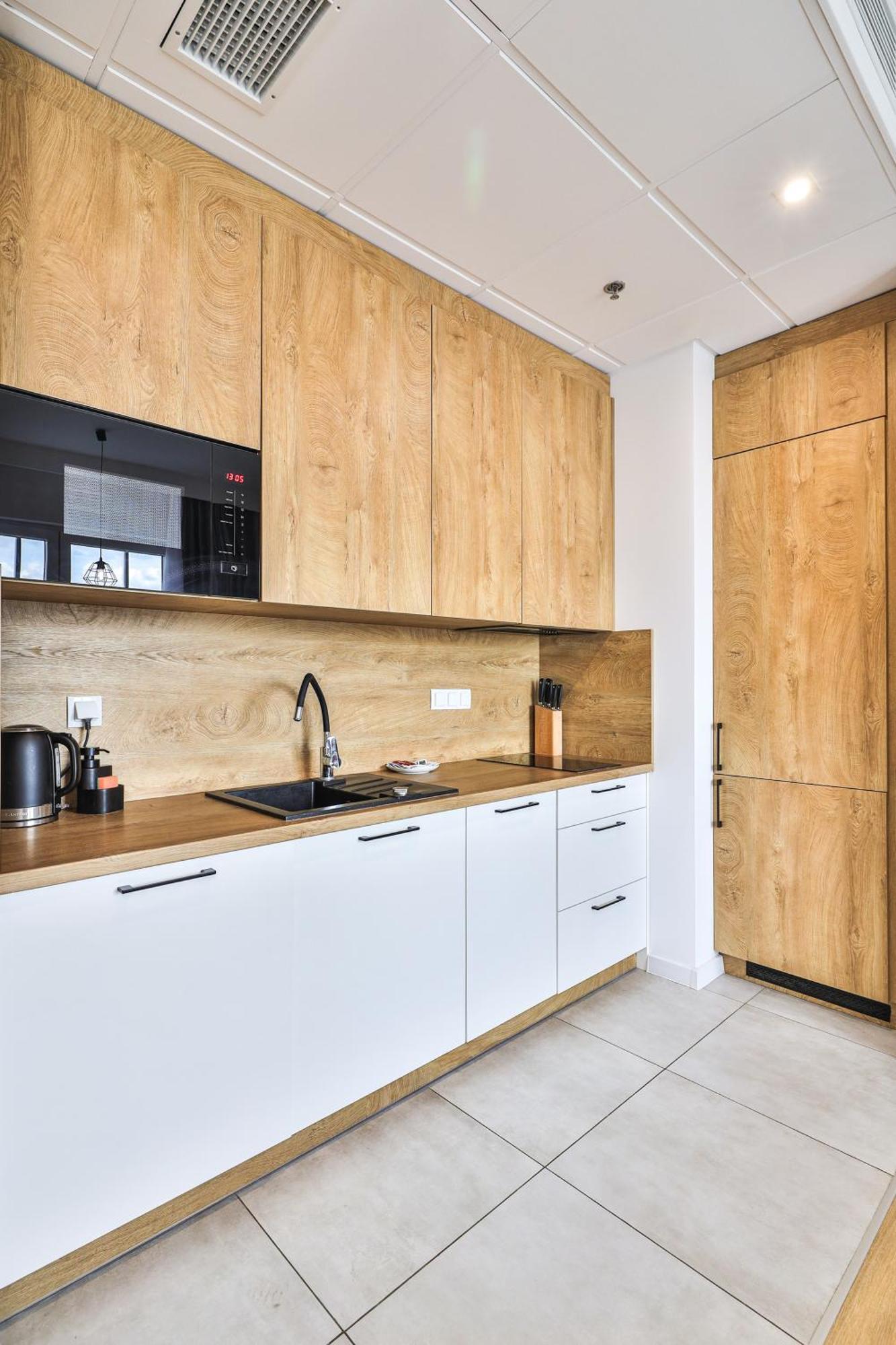 Apartament Wola Tower Deluxe Separate Bedroom With Free Garage - By Perfect Warszawa