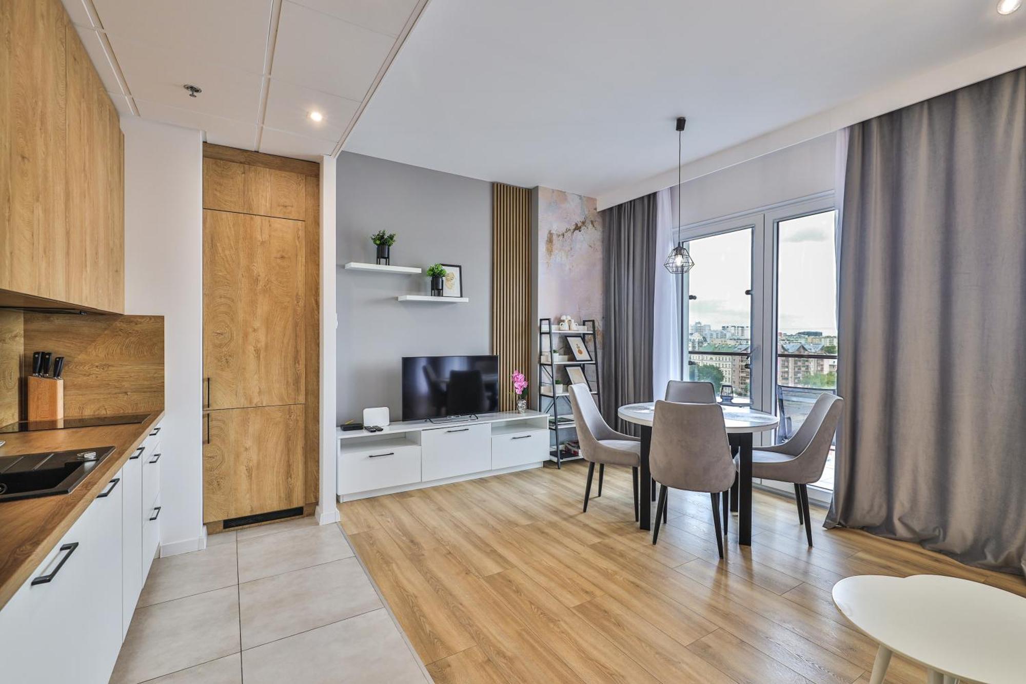 Wola Tower Deluxe Separate Bedroom With Free Garage - By Perfect * Warszawa