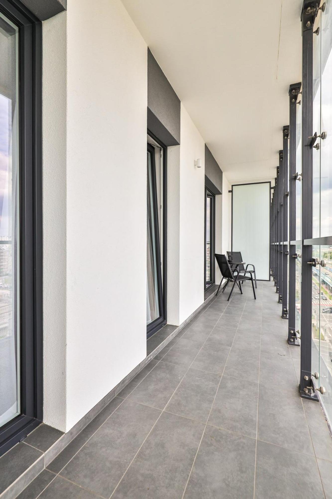 Wola Tower Deluxe Separate Bedroom With Free Garage - By Perfect Apartament Warszawa