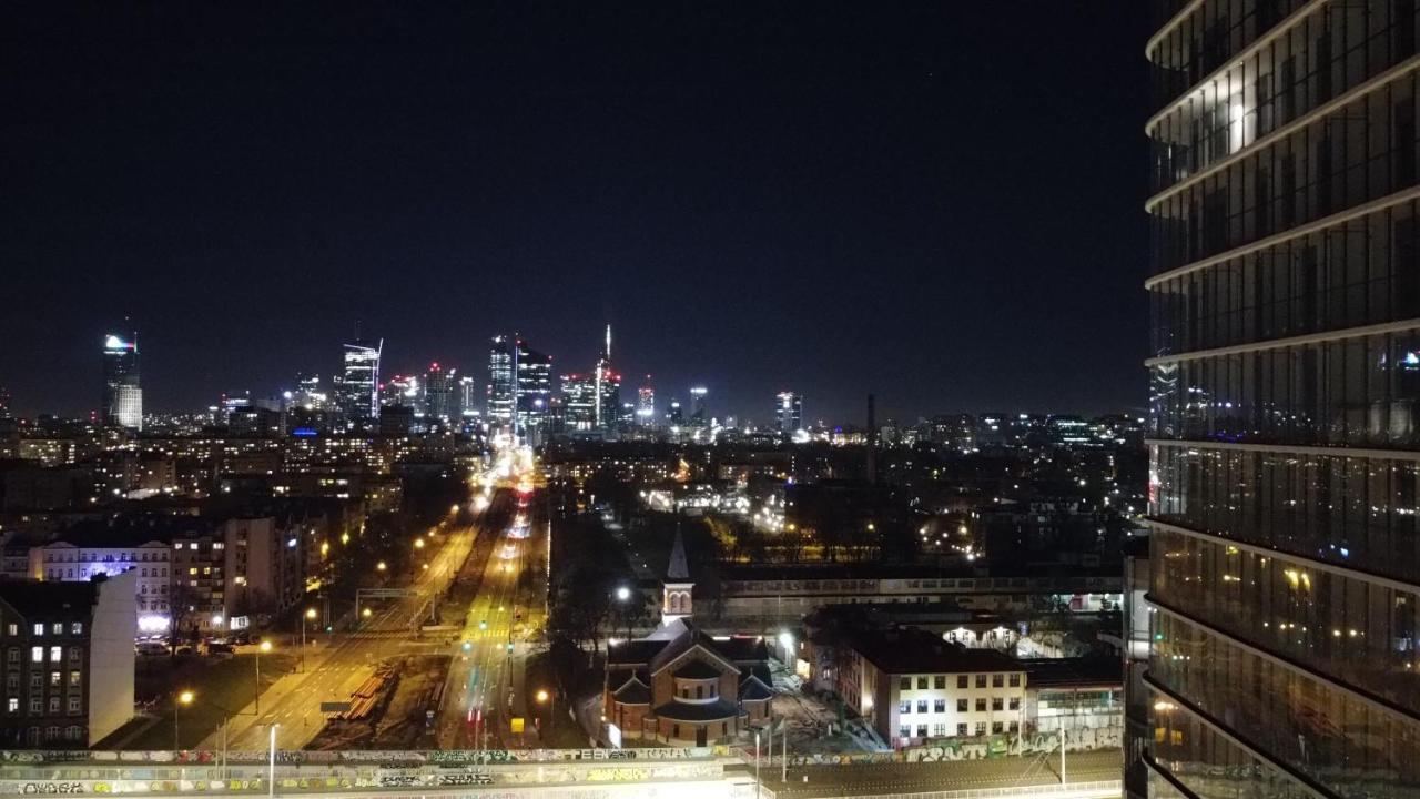 Wola Tower Deluxe Separate Bedroom With Free Garage - By Perfect Apartament *