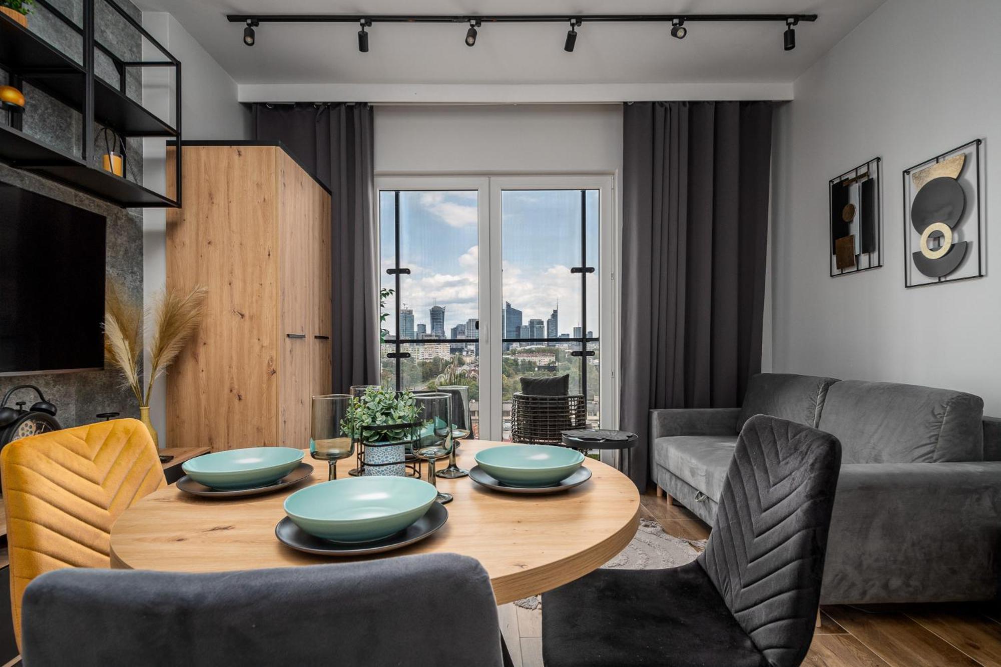 Wola Tower Deluxe Separate Bedroom With Free Garage - By Perfect * Warszawa